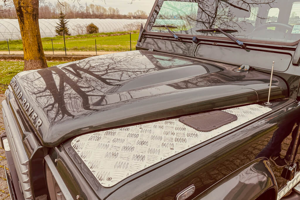 Land Rover Defender TD4 2.4